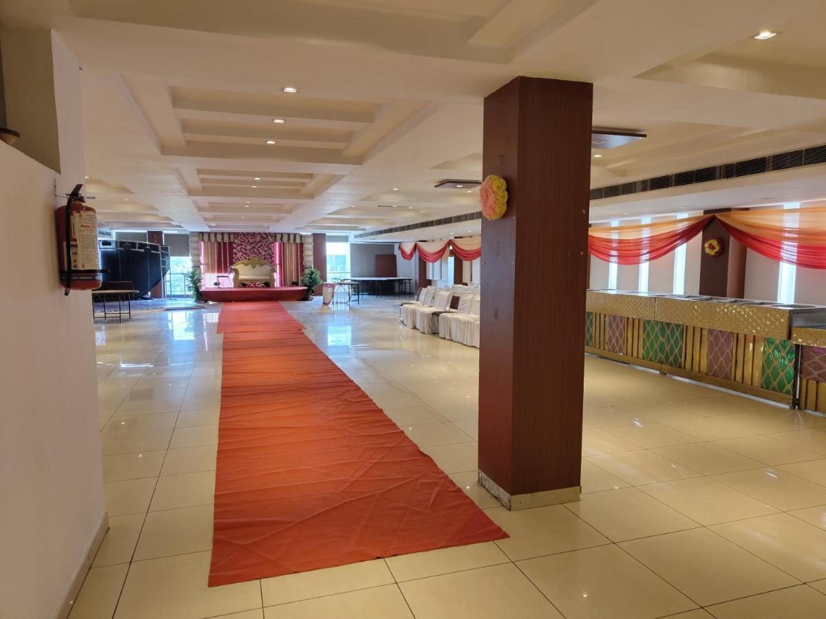 Kartikay Hotel Hisār Exterior foto