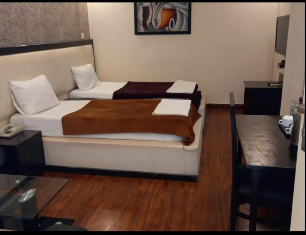 Kartikay Hotel Hisār Zimmer foto